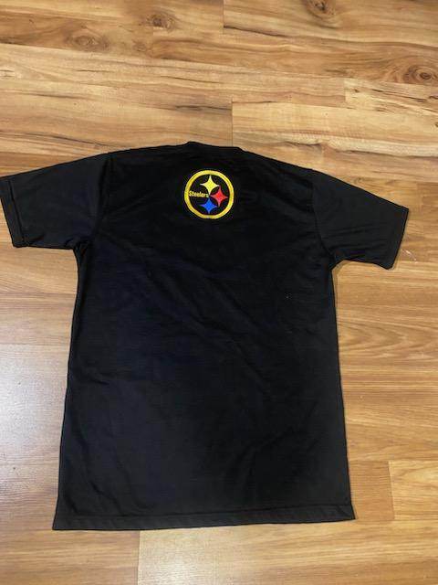 FADE TO BLACK (STEELERS LIMITED EDITION REGULAR BLACK  T-SHIRT)