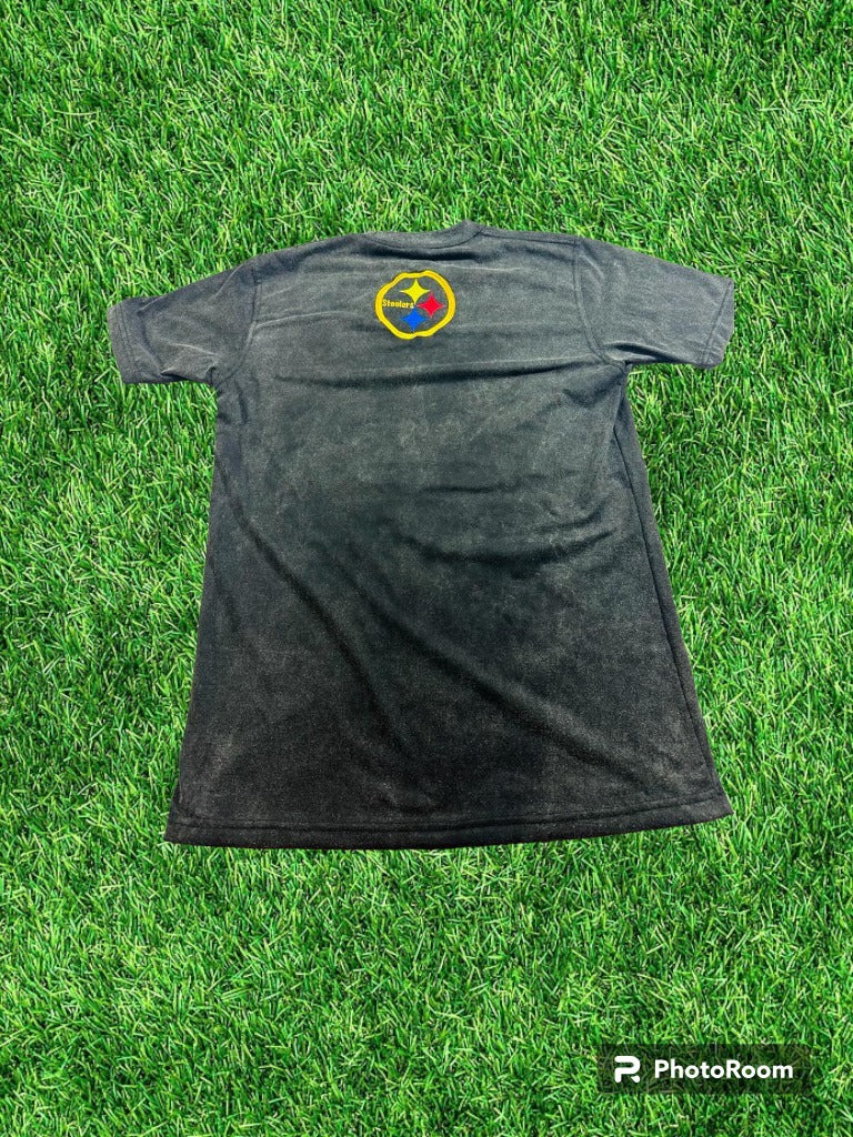 FADE TO BLACK (STEELERS LIMITED EDITION ACID WASH T-SHIRT)